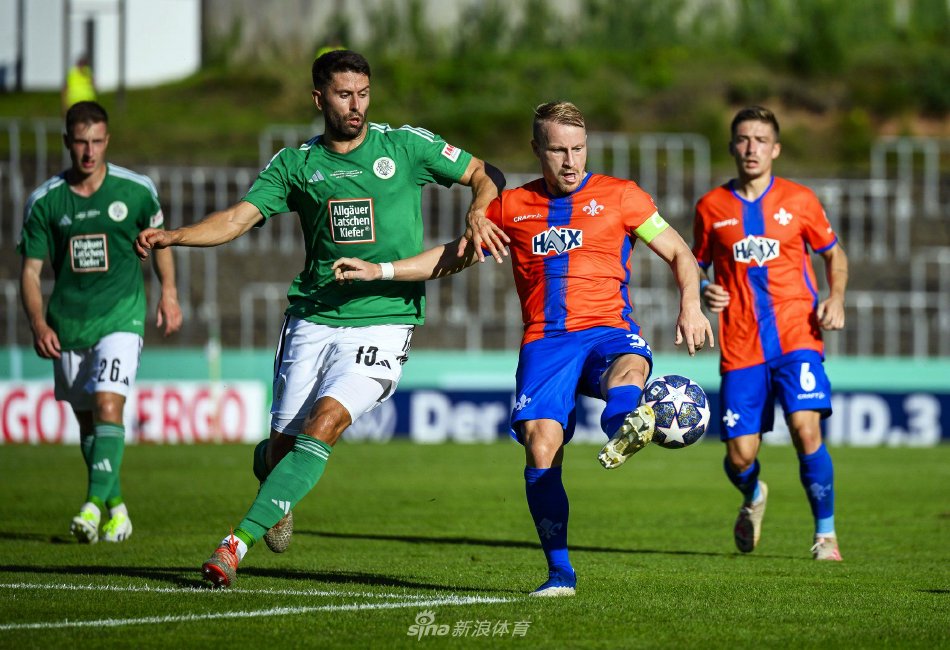 曾效力于奥 曾效力于奥