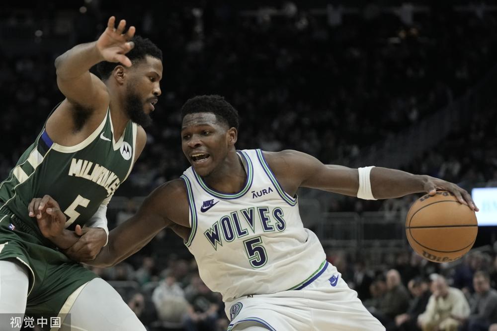 西蒙斯出手 西蒙斯出手