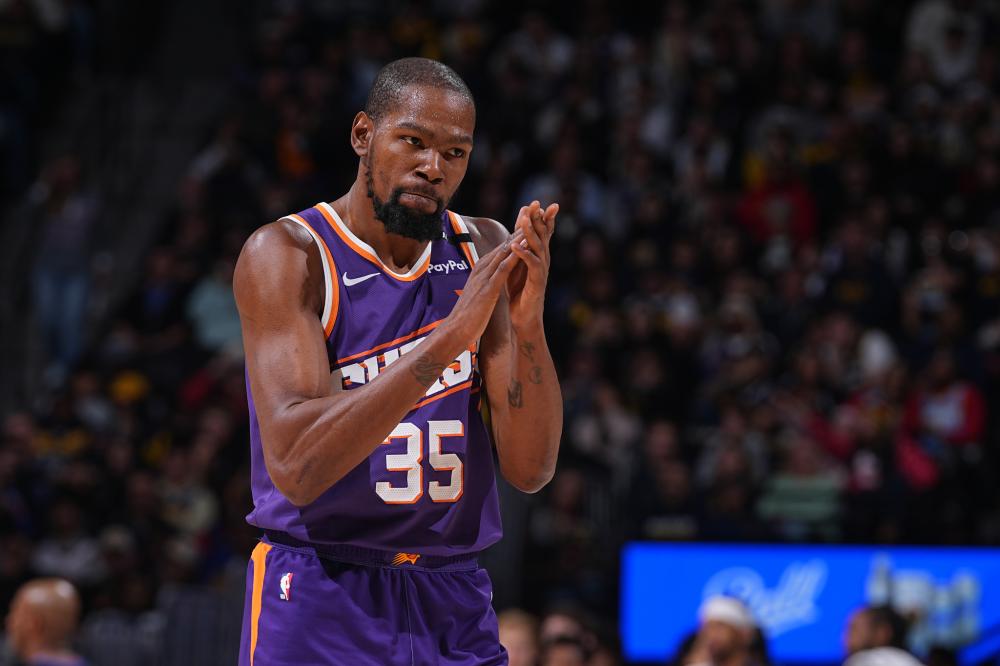 年轻球队完 年轻球队完